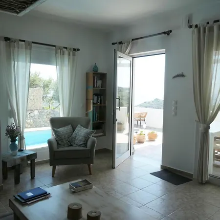 Thalassa Vila *